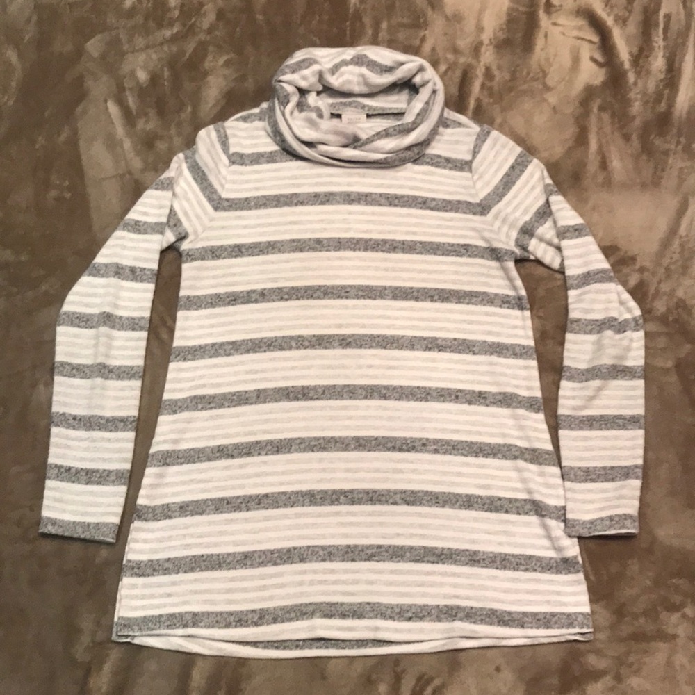 Van Heusen long sleeve cowl neck